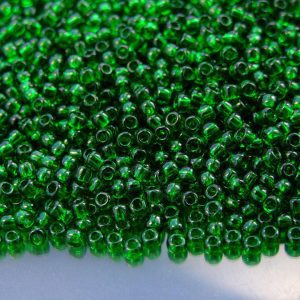 TOHO Seed Beads 7B Transparent Grass Green 8/0 beads mouse