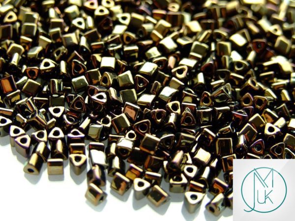 10g 83 Metallic Iris Brown Toho Triangle Seed Beads 8/0 3mm Michael's UK Jewellery