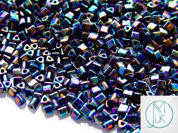 10g 86 Metallic Iris Rainbow Toho Triangle Seed Beads 8/0 3mm Michael's UK Jewellery