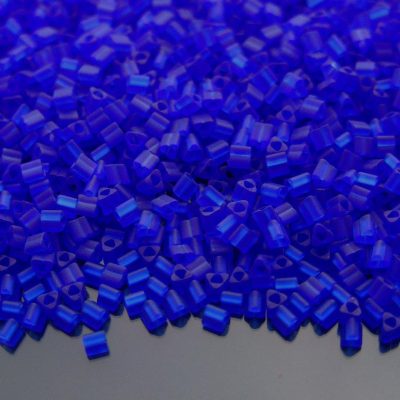 TOHO Triangle Beads 8F Transparent Frosted Dark Sapphire 11/0 beadsmouse.co.uk
