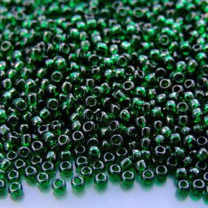 TOHO Seed Beads 939 Transparent Emerald 8/0 beads mouse