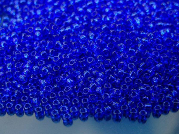 TOHO Seed Beads 942 Transparent Sapphire 8/0 beads mouse