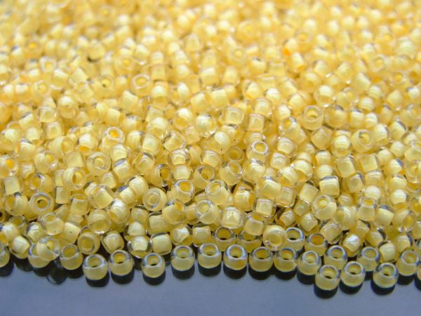 TOHO Seed Beads 961 Inside Color Crystal Butter Lined 8/0 beads mouse