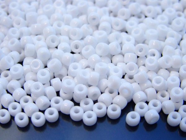 10g Chalk White MATUBO Seed Beads 6/0 4mm Michael's UK Jewellery