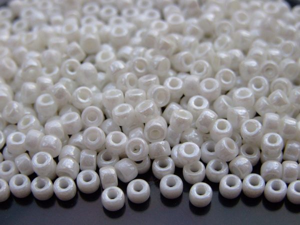 10g Luster Opaque White MATUBO Seed Beads 6/0 4mm Michael's UK Jewellery