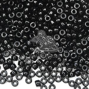 10g MATUBO™ Seed Beads 6/0 Opaque Jet Black 4mm beads mouse