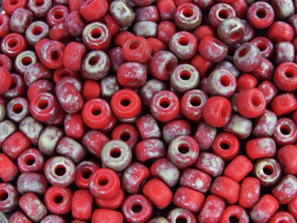 10g Matte Opaque Red Rembrandt MATUBO Seed Beads 2/0 6mm Michael's UK Jewellery