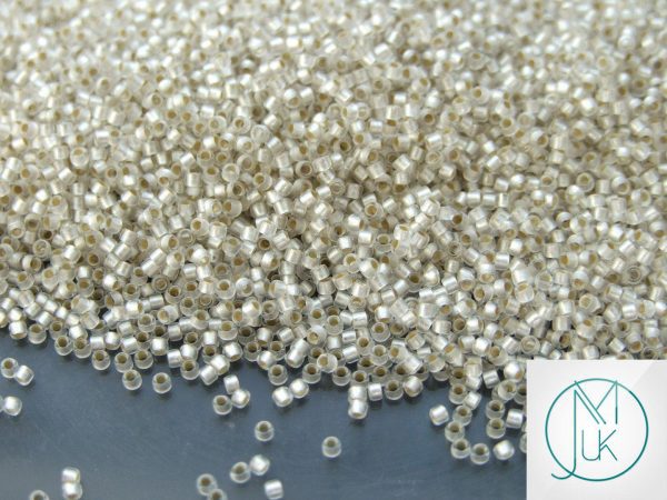 10g PF21F PermaFinish Silver Lined Frost Crystal Toho Seed Beads 15/0 1.5mm Michael's UK Jewellery