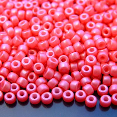 10g Pearl Shine Rose MATUBO Seed Beads 6/0 4mm Michael's UK Jewellery