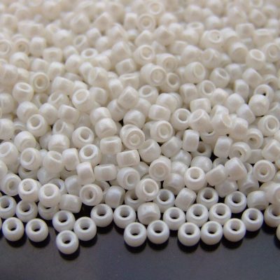 10g Pearl Shine White MATUBO Seed Beads 8/0 3mm Michael's UK Jewellery