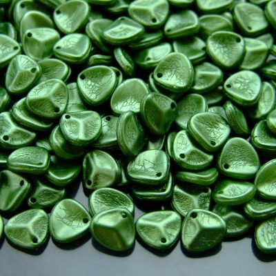 10g Rose Petal Beads Olive Pearl Coat 8x7mm beads mouse