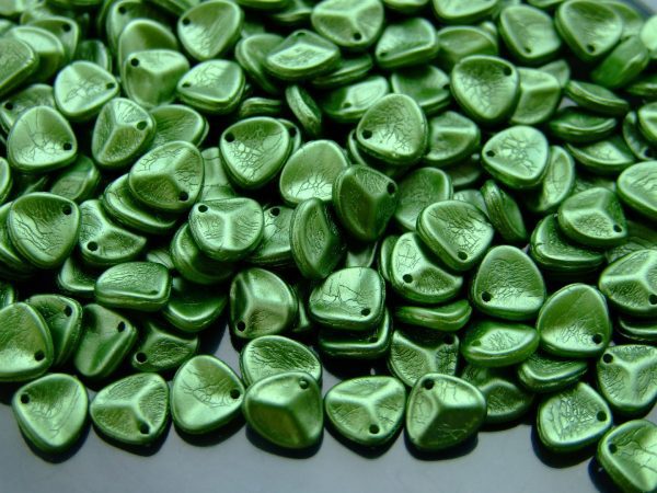 10g Rose Petal Beads Olive Pearl Coat 8x7mm beads mouse