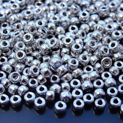 10g Silver MATUBO Seed Beads 6/0 4mm Michael's UK Jewellery