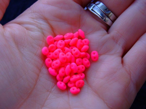 10g SuperDuo Beads Neon Pink Michael's UK Jewellery