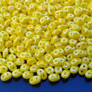 20g MATUBO™ Beads SuperDuo Luster Lemon Opaque Yellow L83120 beads mouse
