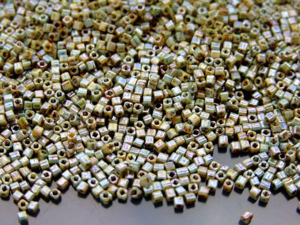 10g Y182 HYBRID Opaque Luster Transparent Green Toho Cube Seed Beads 1.5mm Michael's UK Jewellery