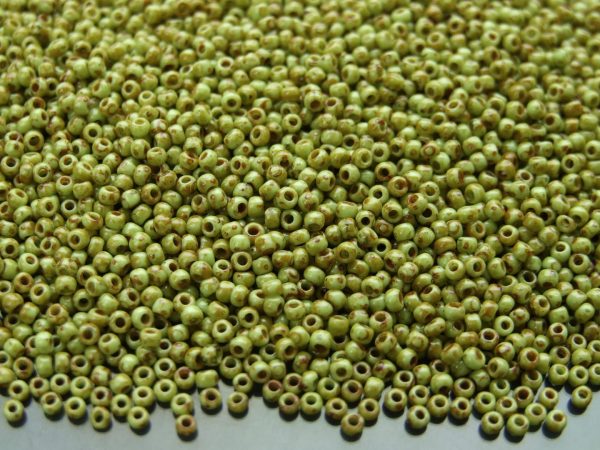 TOHO Seed Beads Y310 HYBRID Sour Apple Picasso 11/0 beads mouse