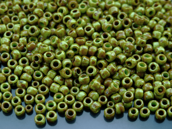 10g Y310 HYBRID Sour Apple Picasso Toho Seed Beads 6/0 4mm Michael's UK Jewellery