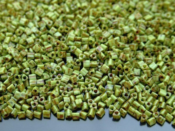 10g Y310 HYBRID Sour Apple Picasso Toho Triangle Seed Beads 11/0 2mm Michael's UK Jewellery