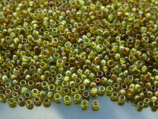 TOHO Seed Beads Y315 HYBRID Transparent Lime Green Picasso 8/0 beads mouse