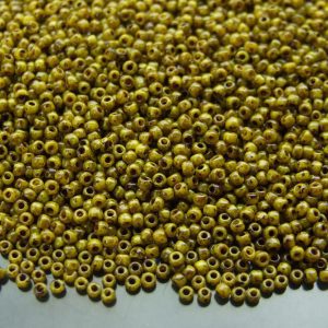 Toho Seed Beads Y319 HYBRID Picasso Opaque Dandelion 11/0 beads mouse
