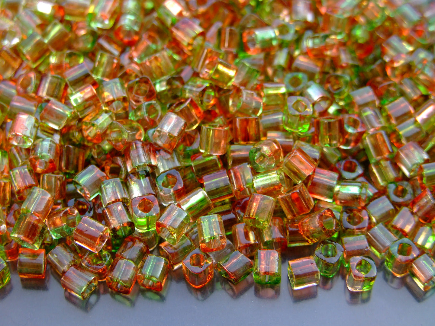 10g Y417 HYBRID Dual Coated Peach Pear Toho Cube Seed Beads 4mm Michael's UK Jewellery