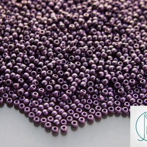 Toho Seed Beads Y612 HYBRID Metallic Suede Purple 11/0 beads mouse