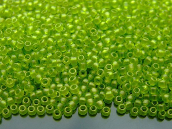 TOHO Seed Beads Y620 HYBRID Sueded Gold Transparent Lime Green 8/0 beads mouse