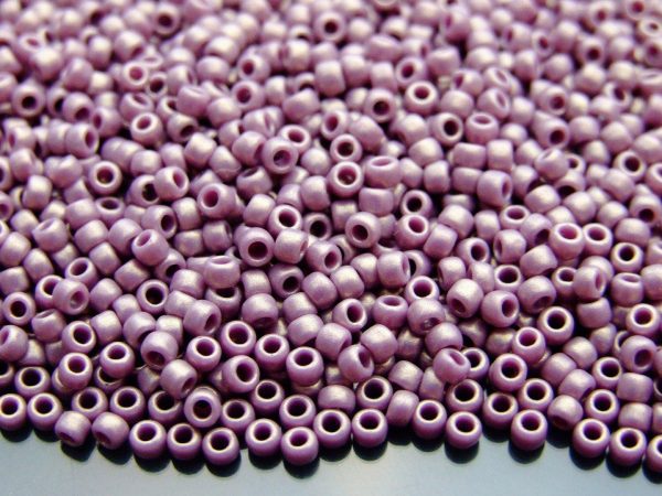 TOHO Seed Beads Y626 HYBRID Sueded Gold Opaque Lavender 8/0 beads mouse