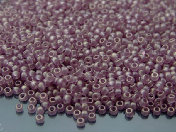 TOHO Seed Beads Y628 HYBRID Sueded Gold Transparent Amethyst 8/0 beads mouse