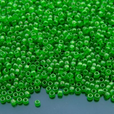 TOHO Seed Beads Y629 HYBRID Sueded Gold Transparent Peridot 11/0 beads mouse