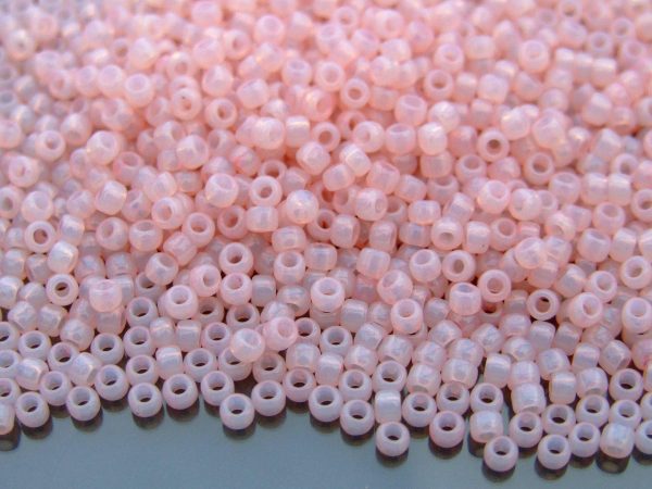 TOHO Seed Beads YPS0026 HYBRID ColorTrends Milky Pale Dogwood 8/0 beads mouse