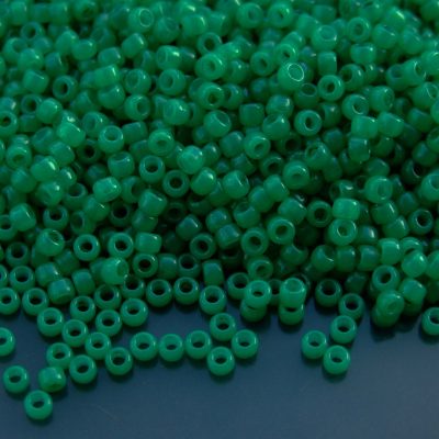 TOHO Seed Beads YPS0066 HYBRID ColorTrends Milky Lush Meadow 8/0 beadsmouse.co.uk