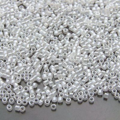10g Seed Beads TOHO Treasure141 Ceylon Snowflake 11/0 beads mouse