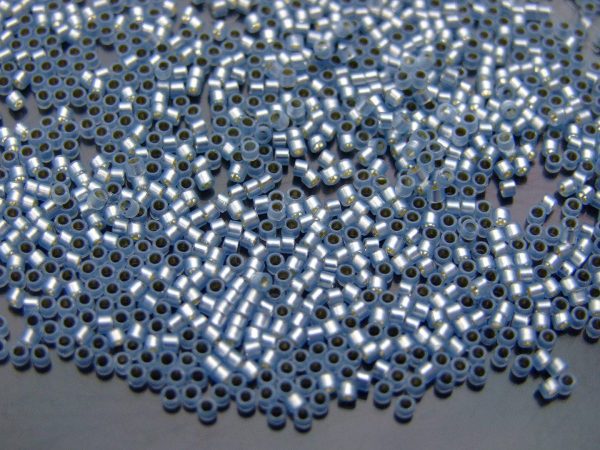 10g Seed Beads TOHO Treasure 2246 Tr. Silver Lined Ice Blue beads mouse
