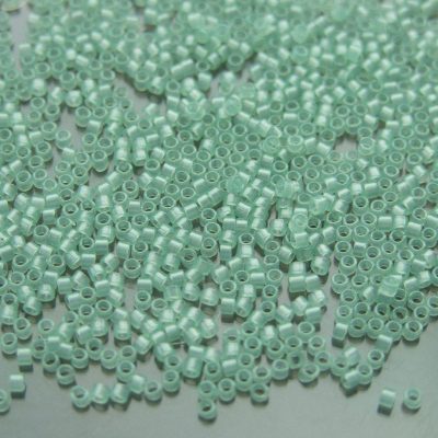 2.5'' Tube 660 Transparent Peridot Gold Luster Toho Treasure Seed Beads 11/0 1.7mm Michael's UK Jewellery