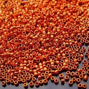 Seed Beads TOHO Treasure PF562 PermaFinish Galvanized Saffron 11/0 beads mouse