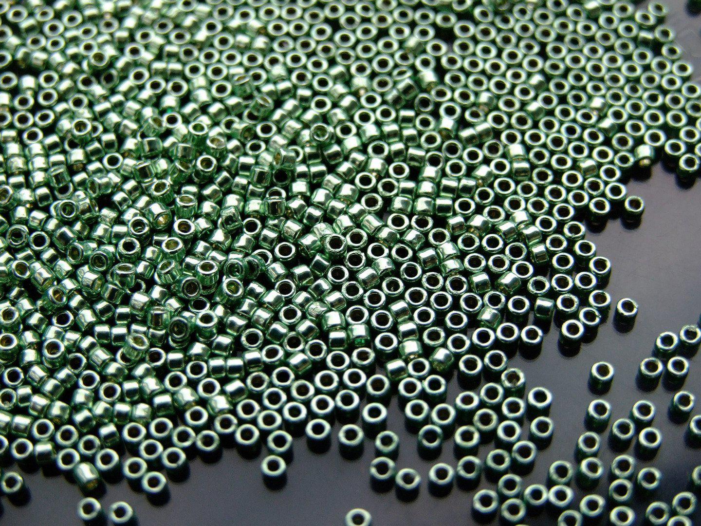 2.5'' Tube PF570 PermFinish Galvanized Mint Green Toho Treasure Seed Beads 11/0 1.7mm Michael's UK Jewellery beads mouse