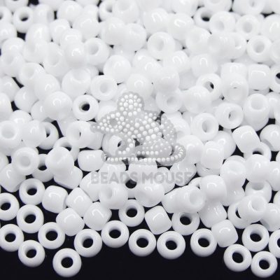 TOHO Seed Beads 41 Opaque White 6/0 beads mouse