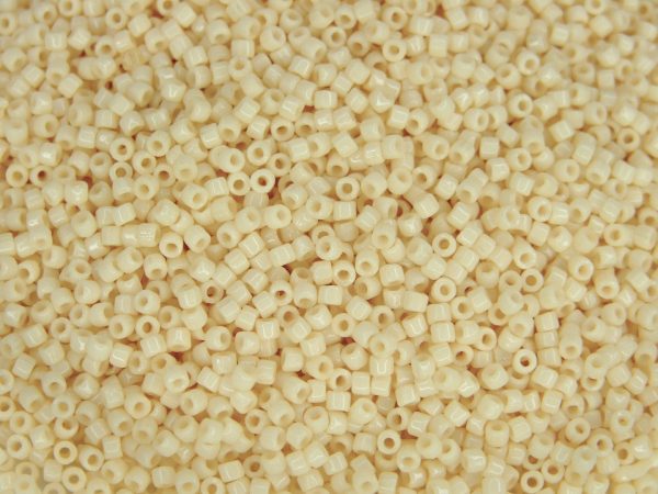 5g Luster Opaque Champagne MATUBO Cylinder Seed Beads 10/0 2.1mm Michael's UK Jewellery