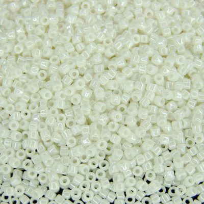 5g Luster Opaque White MATUBO Cylinder Seed Beads 10/0 2.1mm Michael's UK Jewellery