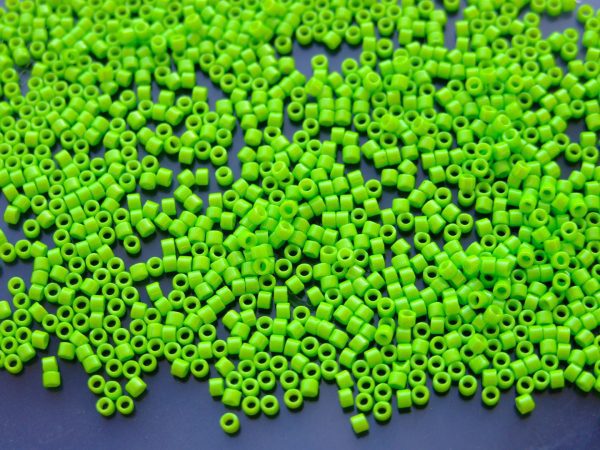 7.2g Tube DB2121 DURACOAT Opaque Kiwi Miyuki Delica Beads 11/0 1.6mm beadsmouse.co.uk