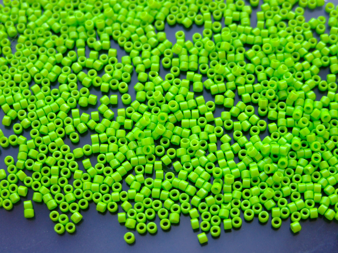 7.2g Tube DB2121 DURACOAT Opaque Kiwi Miyuki Delica Beads 11/0 1.6mm beadsmouse.co.uk