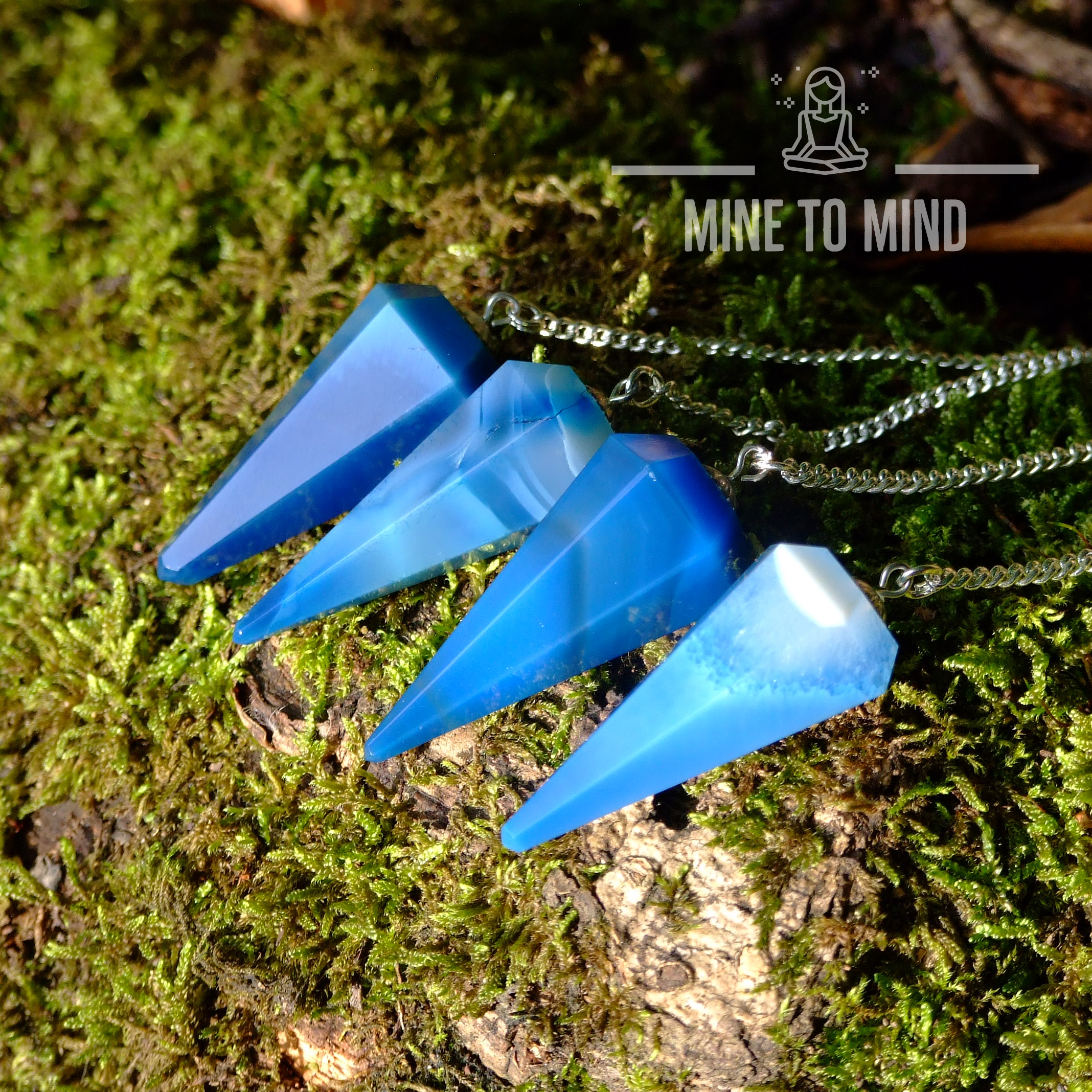 Blue Onyx Gemstone Pendulum divination mine to mind