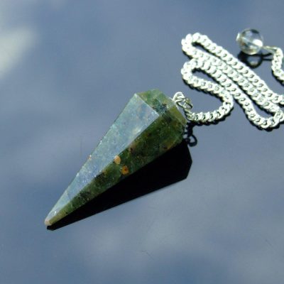 Green Diopside Pendulum Natural Gemstone for Dowsing Scrying Divination Meditation Michael's UK Jewellery