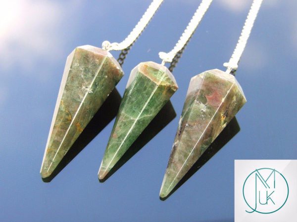 Green Diopside Pendulum Natural Gemstone for Dowsing Scrying Divination Meditation Michael's UK Jewellery