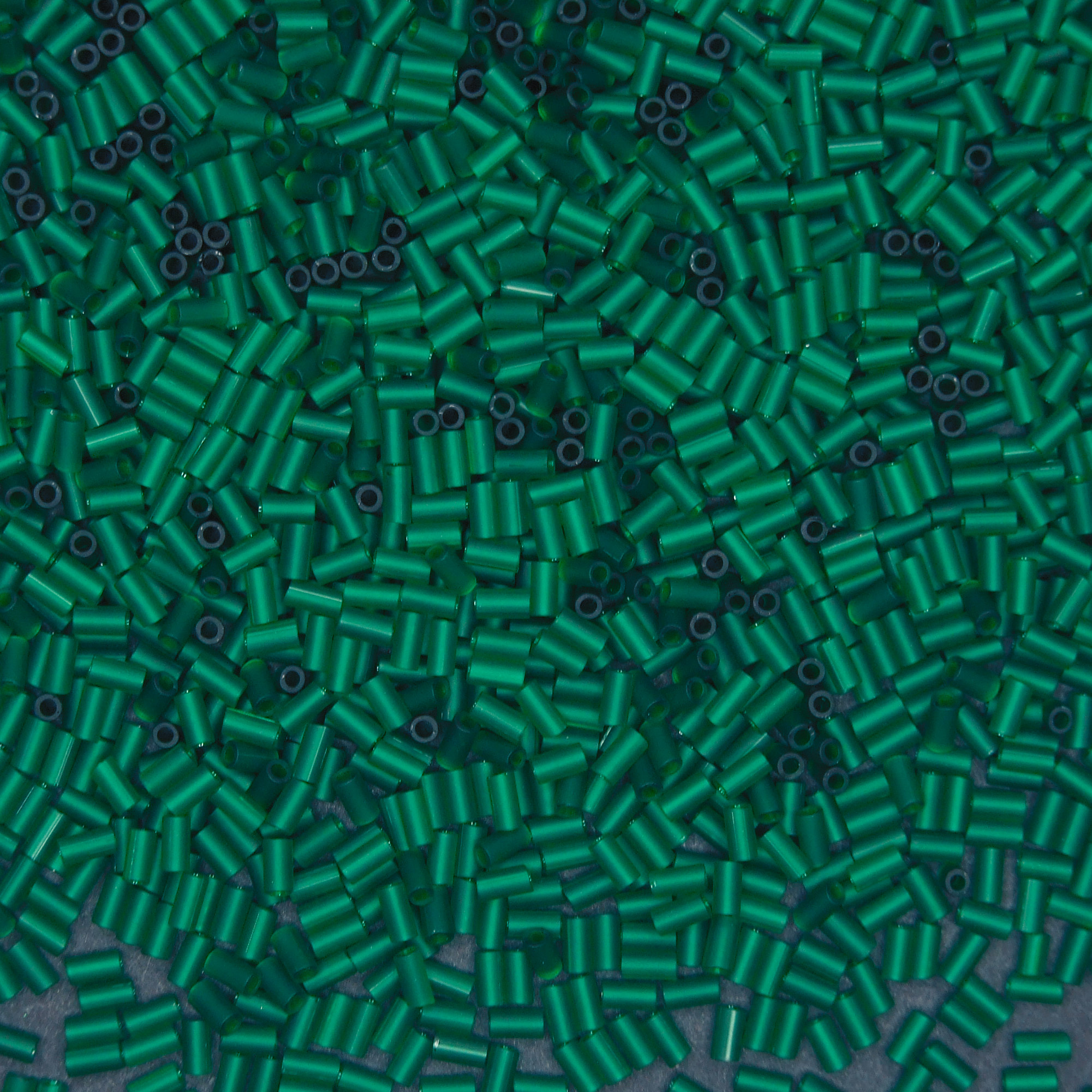 TOHO Bugle Seed Beads 939F Transparent Green Emerald Frosted 3mm beads mouse