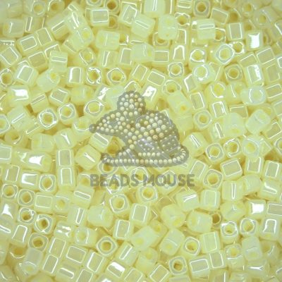 TOHO Cube Beads 142 Ceylon Banana Cream 4mm beadsmouse.co.uk