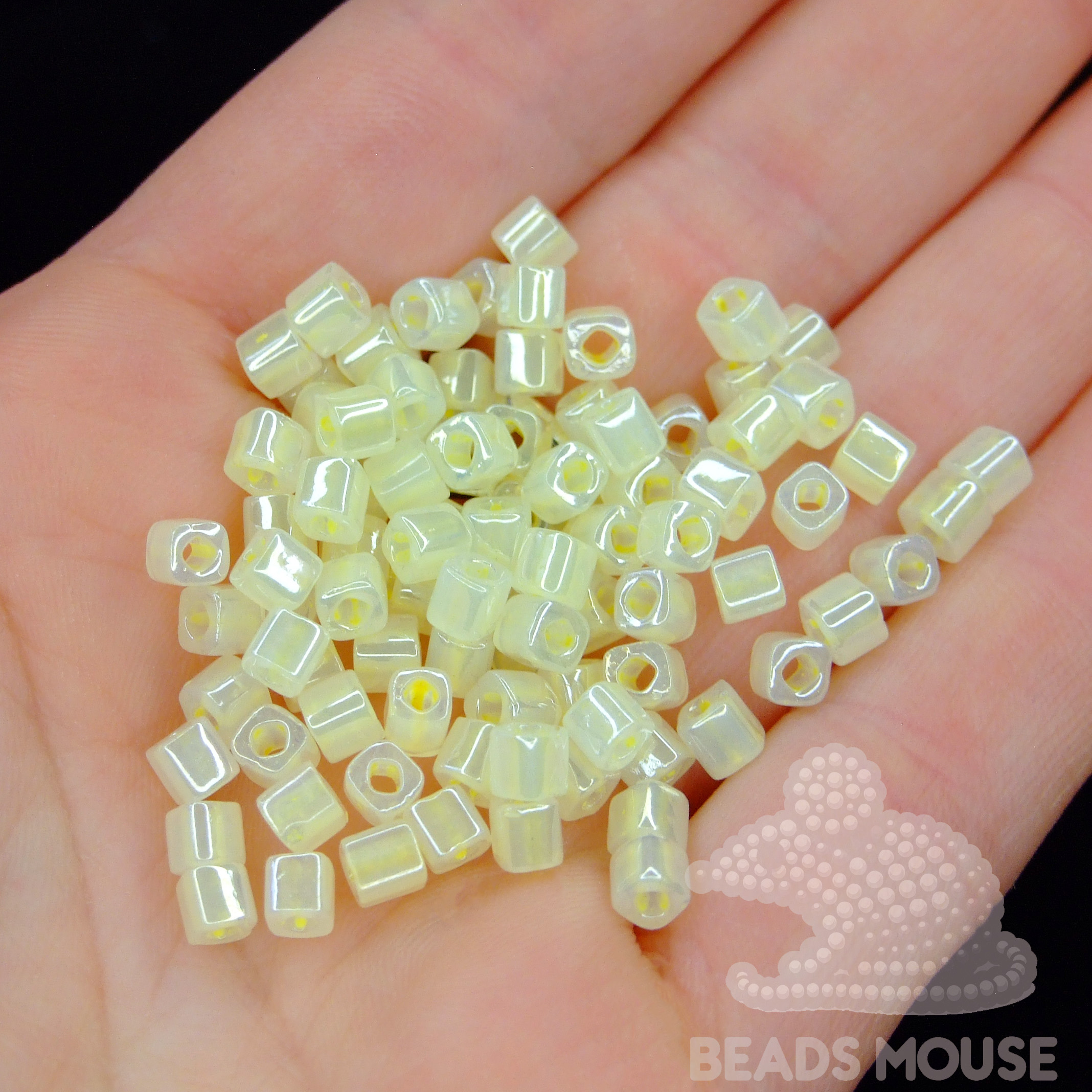 TOHO Cube Beads 142 Ceylon Banana Cream 4mm beadsmouse.co.uk