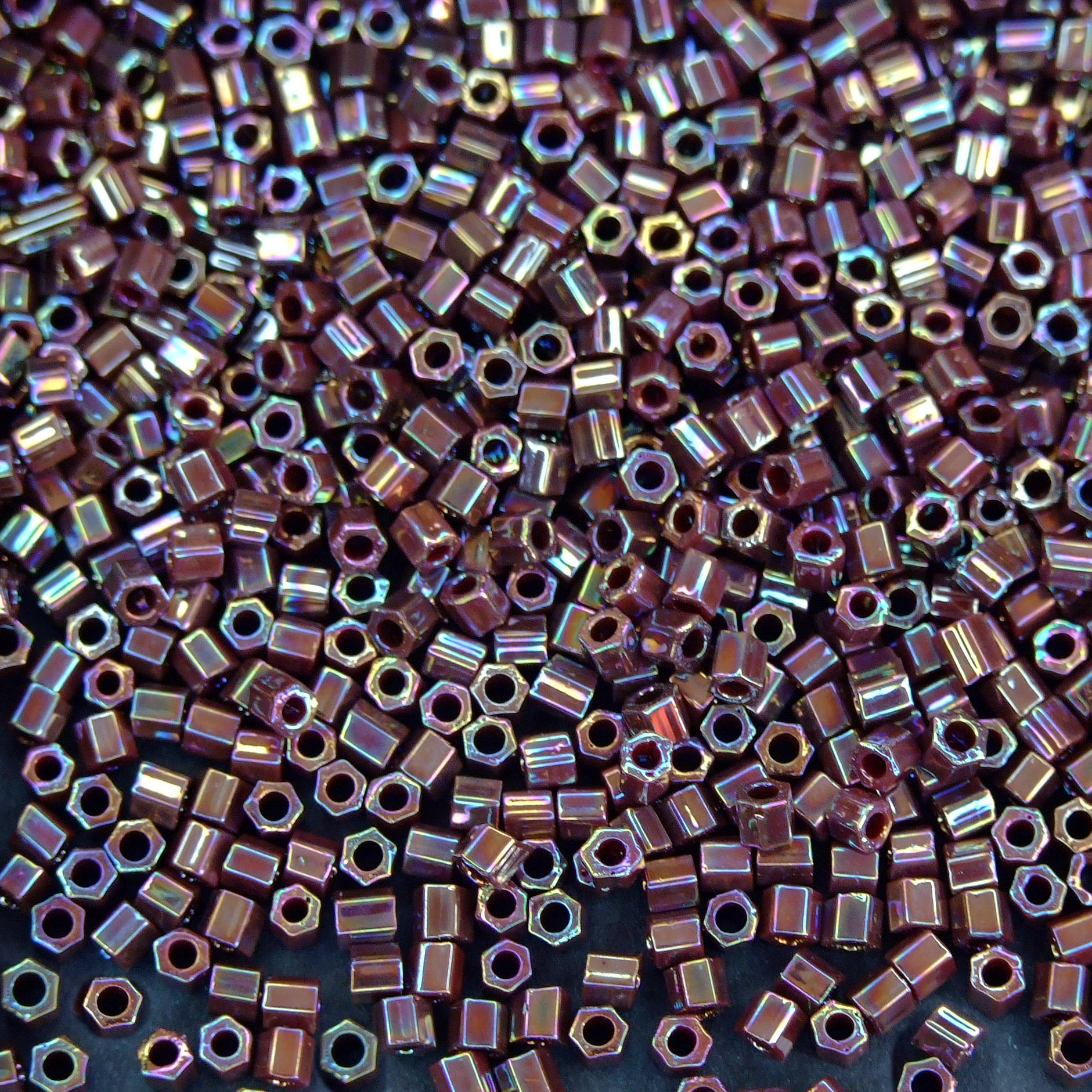 TOHO Hexagon Beads 406 Opaque Oxblood Rainbow 3mm beadsmouse.co.uk 02